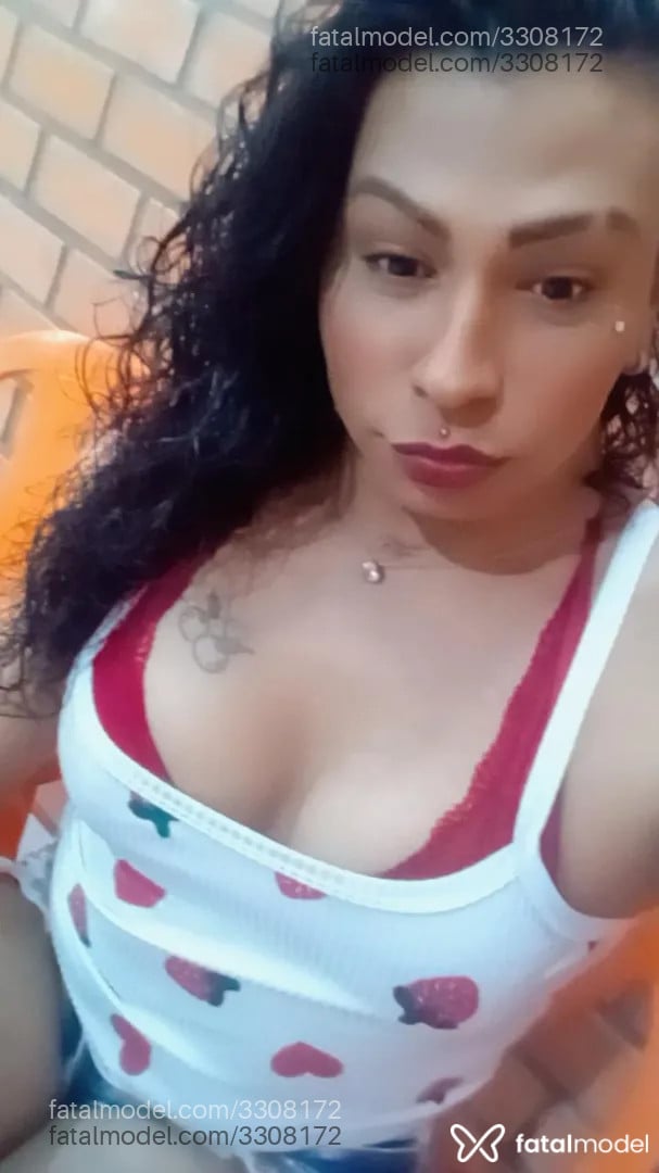 Acompanhante mulher trans morena (o) de olhos castanhos - Jojoh