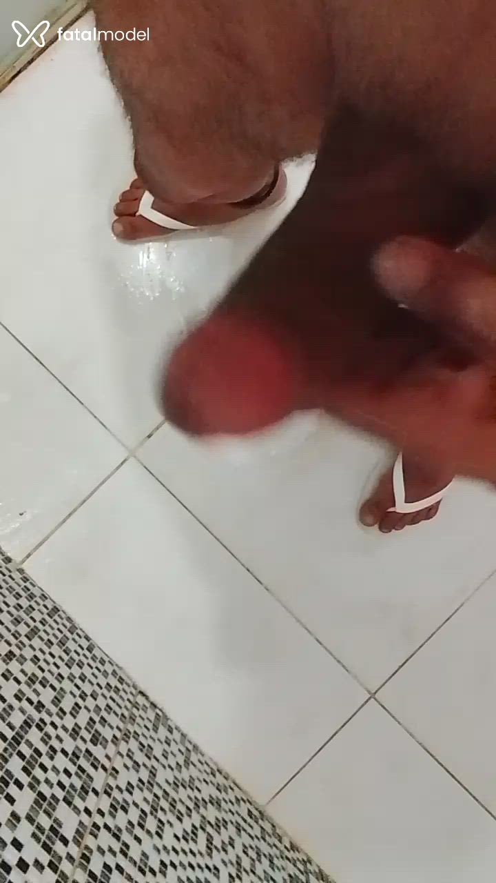 Acompanhante homem com cabelo castanho de olhos castanhos - Yuri César