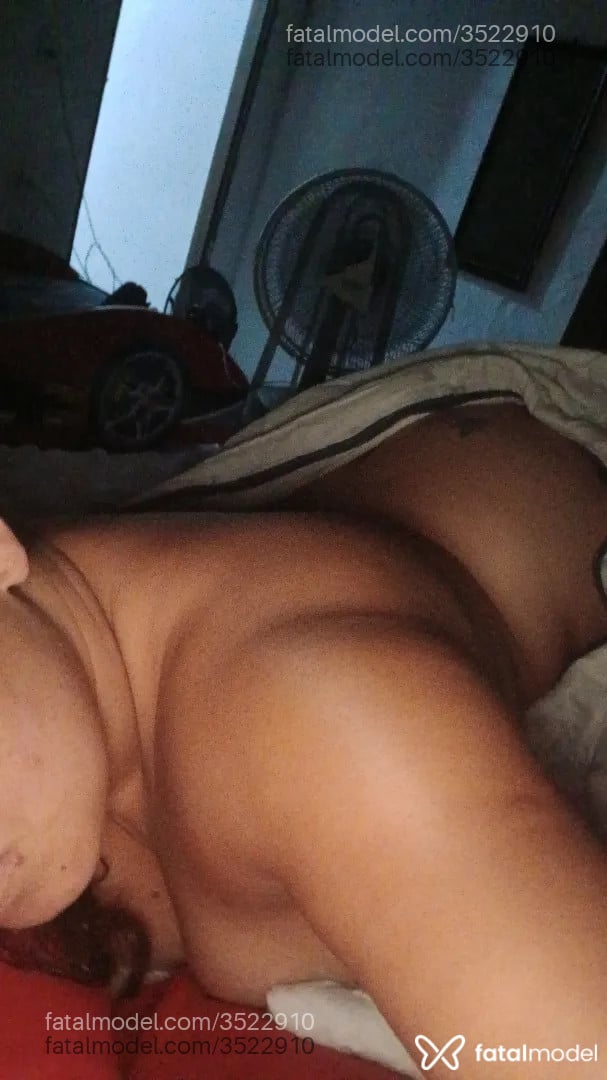 Acompanhante mulher morena (o) de olhos castanhos - Raissinha