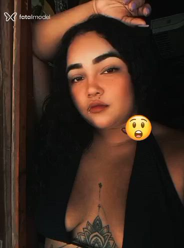 Acompanhante mulher morena (o) de olhos castanhos - Cristal Isabela