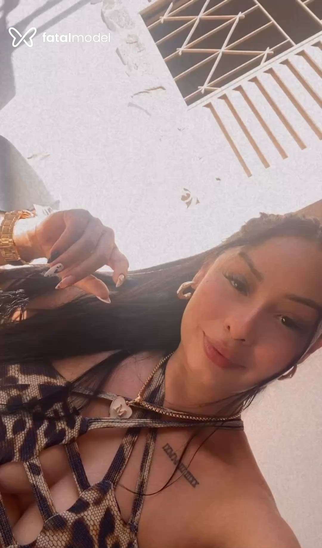 Acompanhante mulher morena (o) de olhos castanhos - Paula Diniz