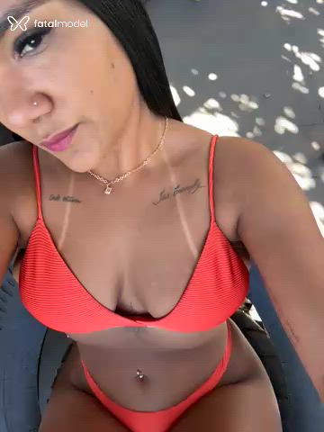 Acompanhante mulher morena (o) de olhos pretos - Amanda
