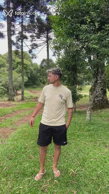 Acompanhante homem morena (o) de olhos castanhos - Thiago