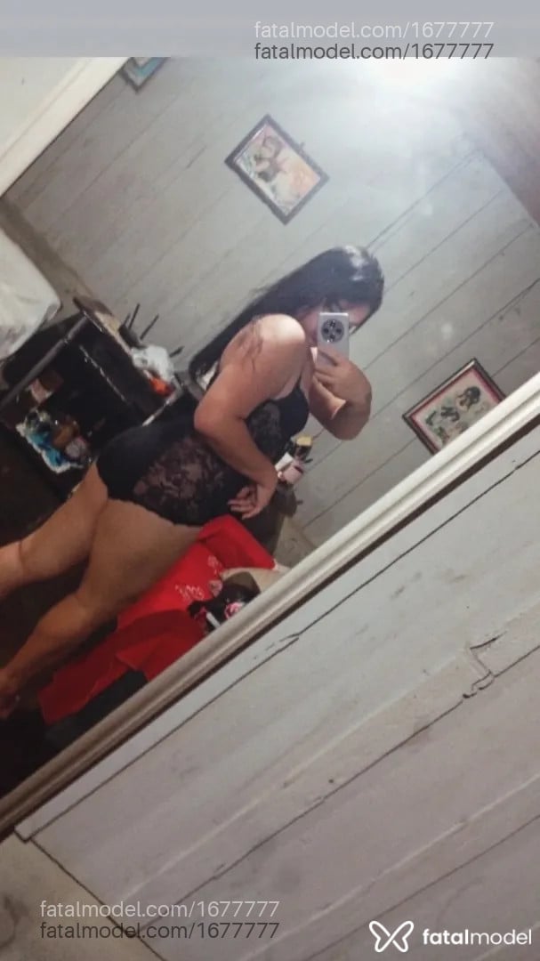 Acompanhante mulher trans morena (o) de olhos castanhos - Alice