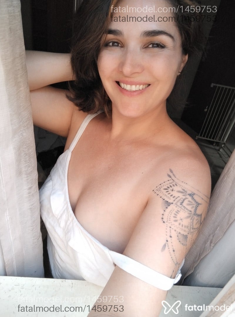 Acompanhante mulher com cabelo castanho de olhos castanhos - Sarah Gracie