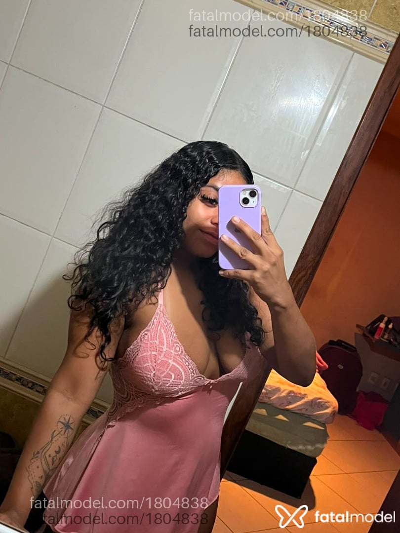 Acompanhante mulher com cabelo castanho de olhos castanhos - Victoria