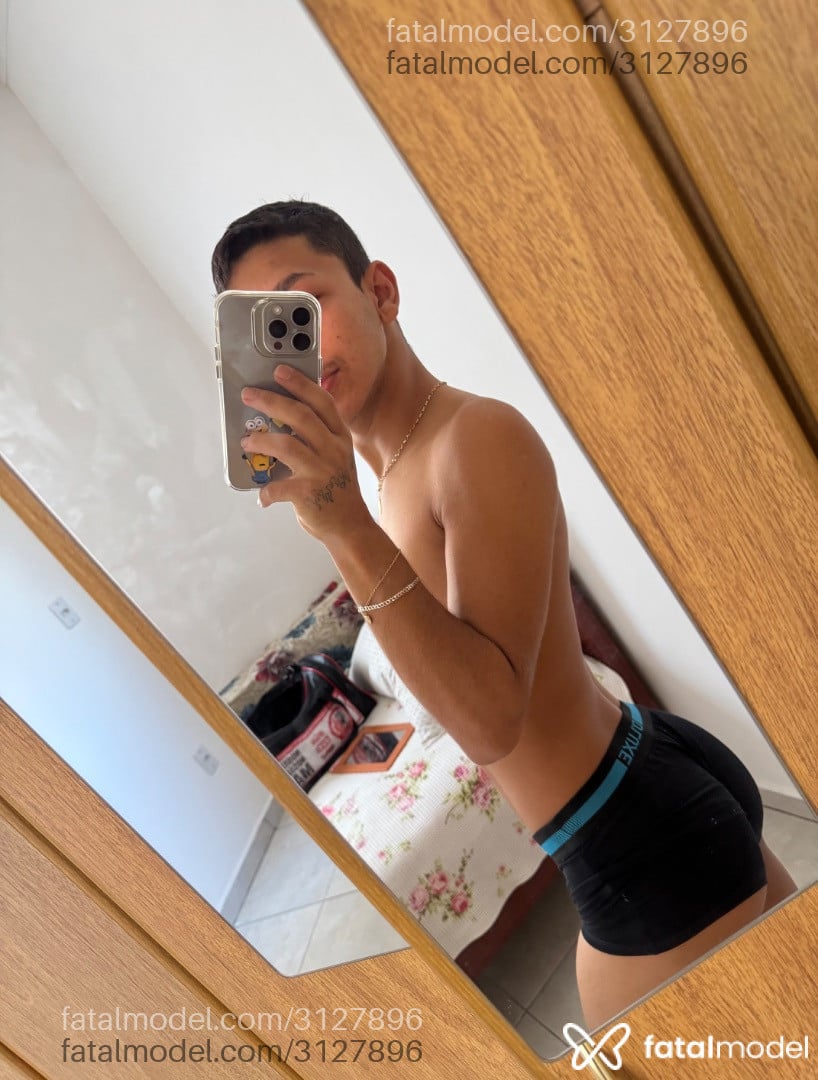 Acompanhante homem morena (o) de olhos pretos - Gustavo