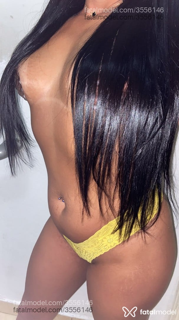 Acompanhante mulher morena (o) de olhos castanhos - Serena