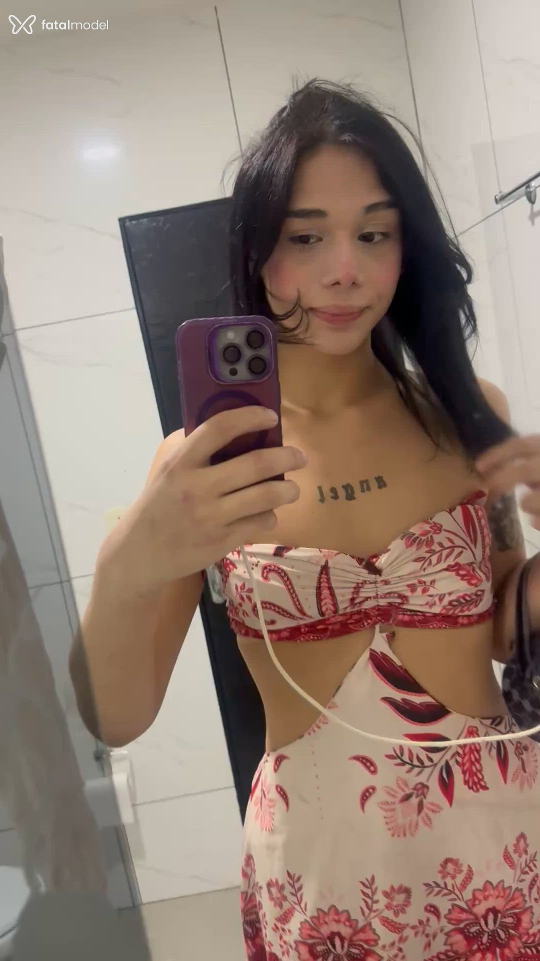 Acompanhante mulher trans morena (o) de olhos castanhos - Mariana Campos