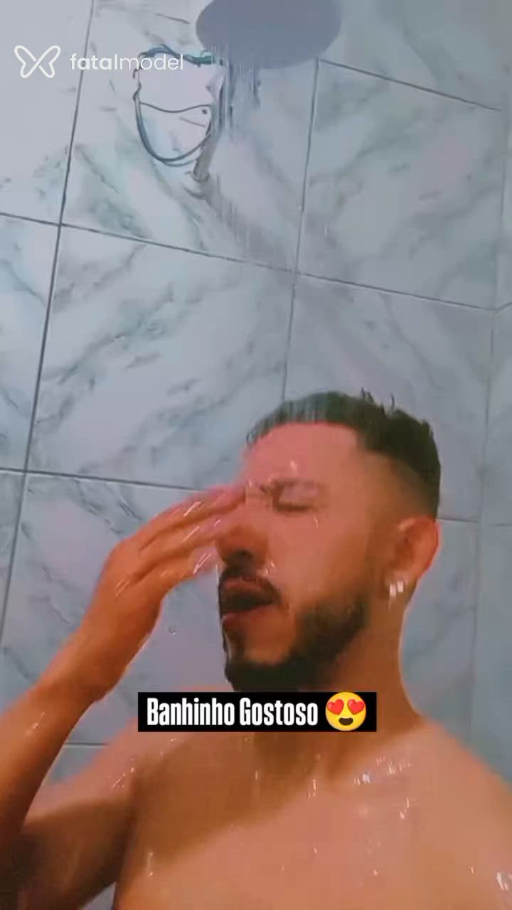 Acompanhante homem com cabelo castanho de olhos castanhos - Maresia