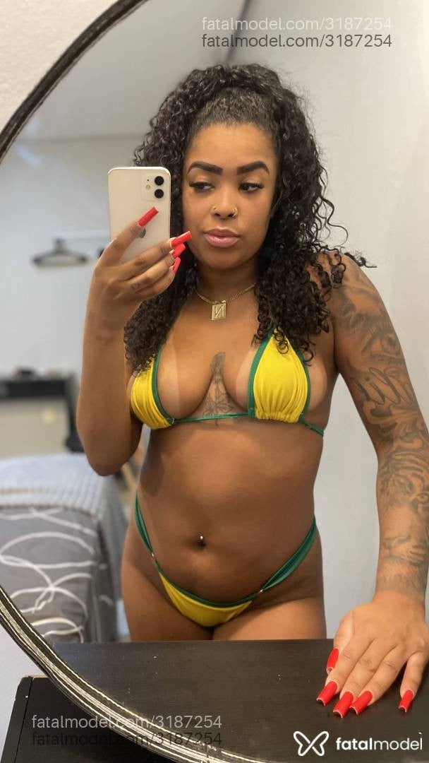 Acompanhante mulher morena (o) de olhos castanhos em Ijuí - Babyviicko