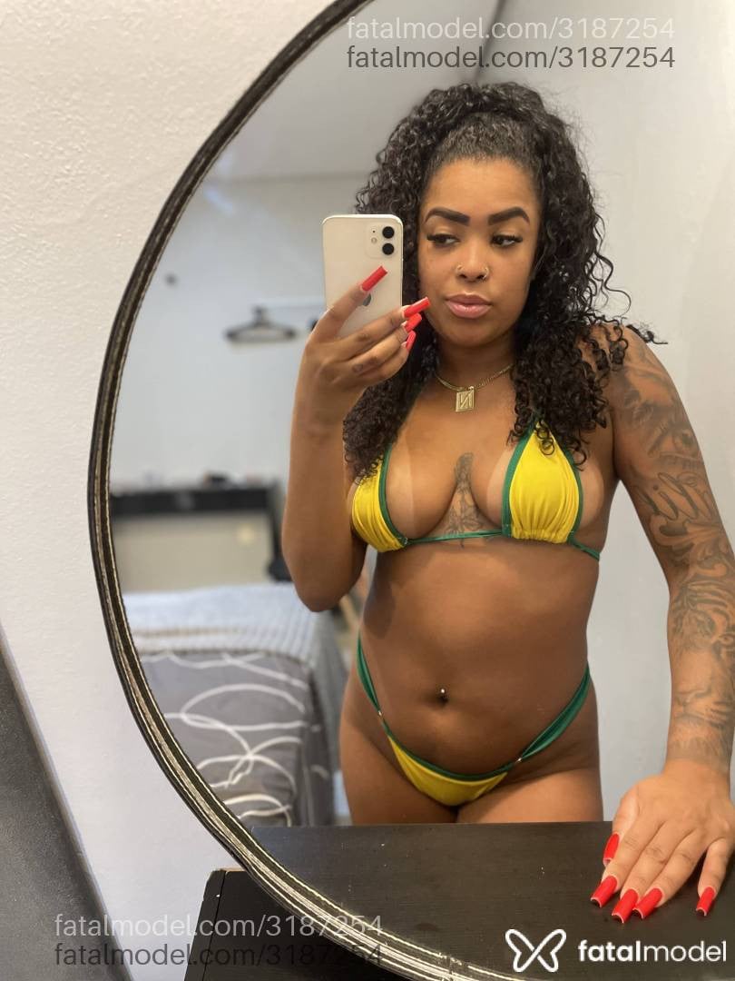 Acompanhante mulher morena (o) de olhos castanhos em Ijuí - Babyviicko