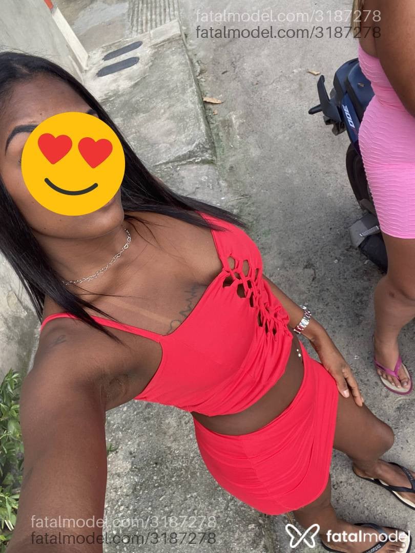 Acompanhante mulher com cabelo castanho de olhos pretos em Rio das Ostras - Tainá