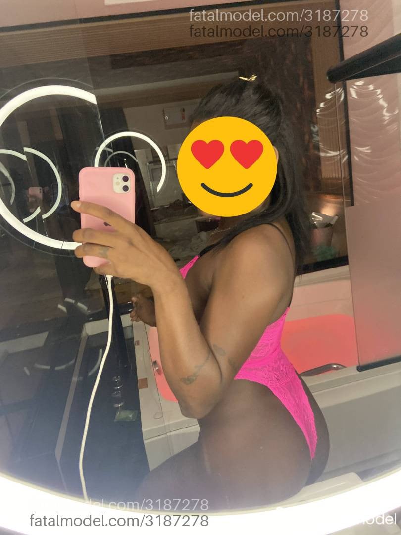 Acompanhante mulher com cabelo castanho de olhos pretos em Rio das Ostras - Tainá