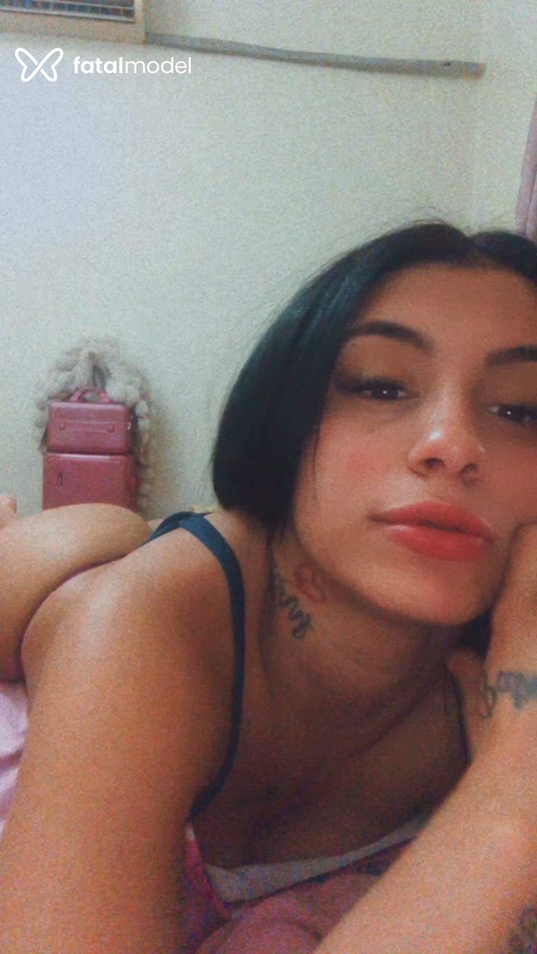 Acompanhante mulher morena (o) de olhos castanhos - Monique Styfler Acompanhante mulher morena (o) de olhos castanhos - Monique Styfler