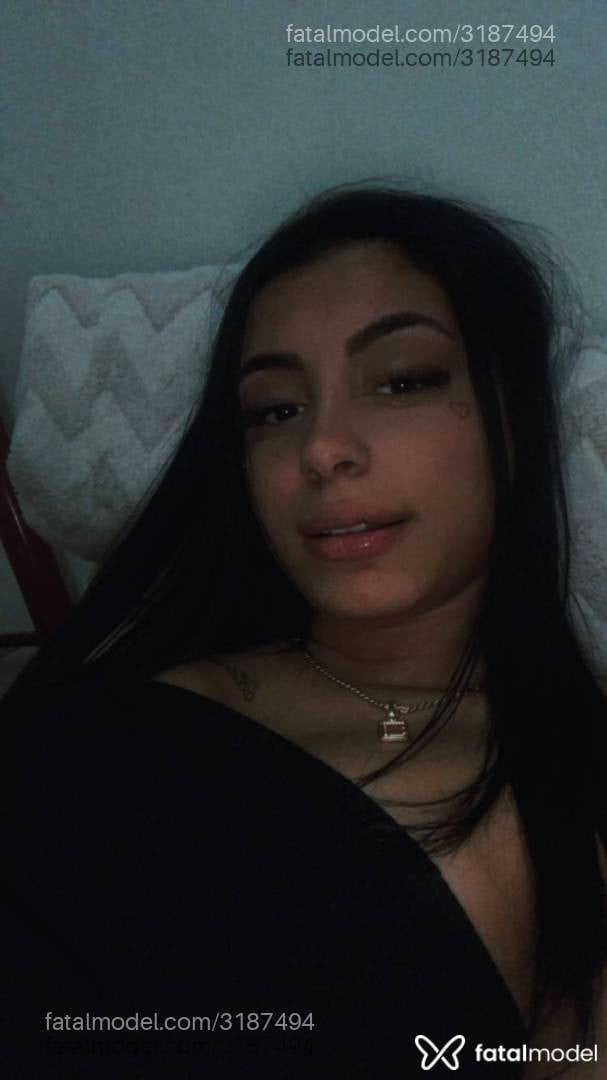Acompanhante mulher morena (o) de olhos castanhos em Santa Maria - Monique Styfler