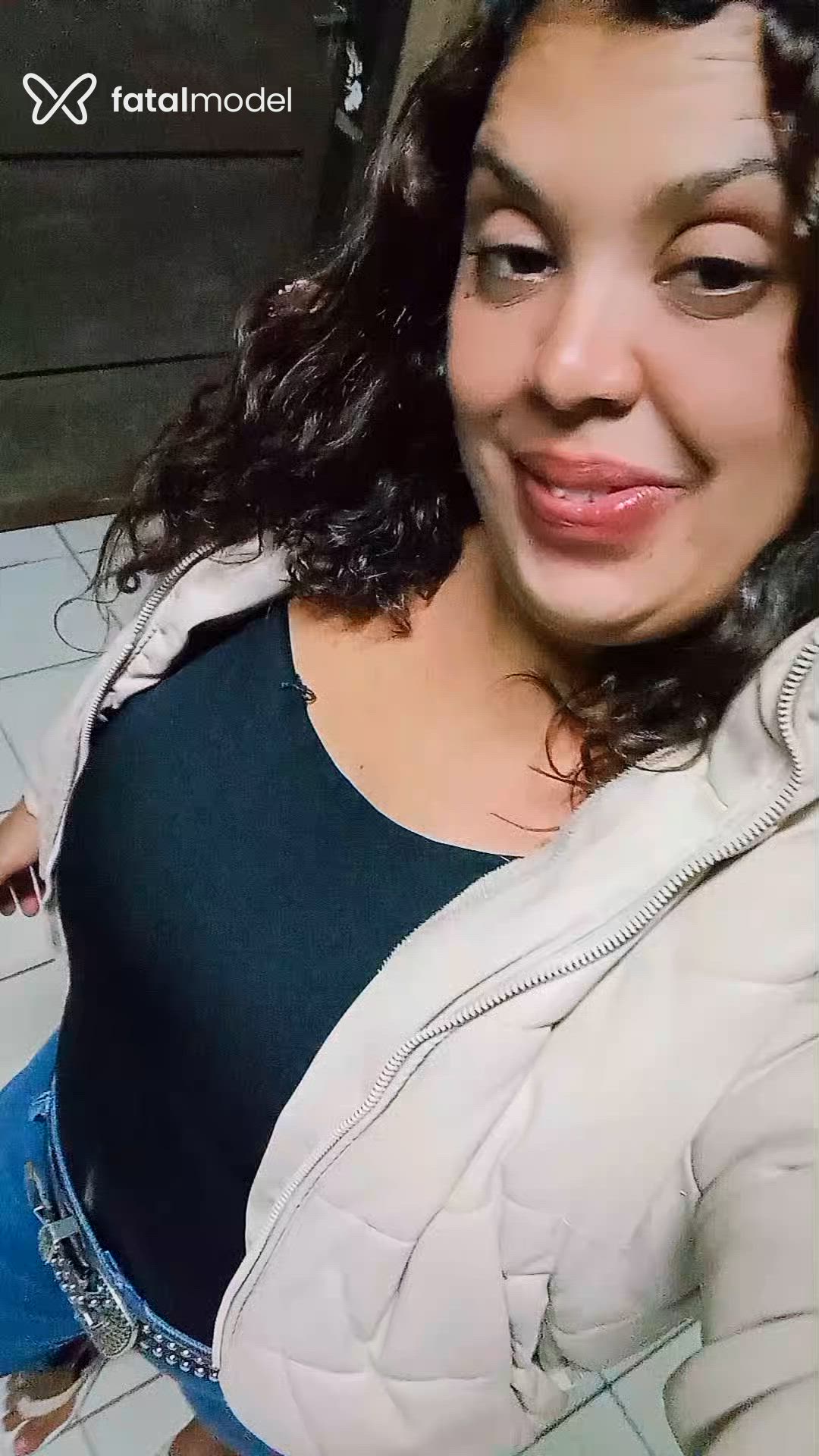 Acompanhante mulher morena (o) de olhos pretos - Laila Pereira