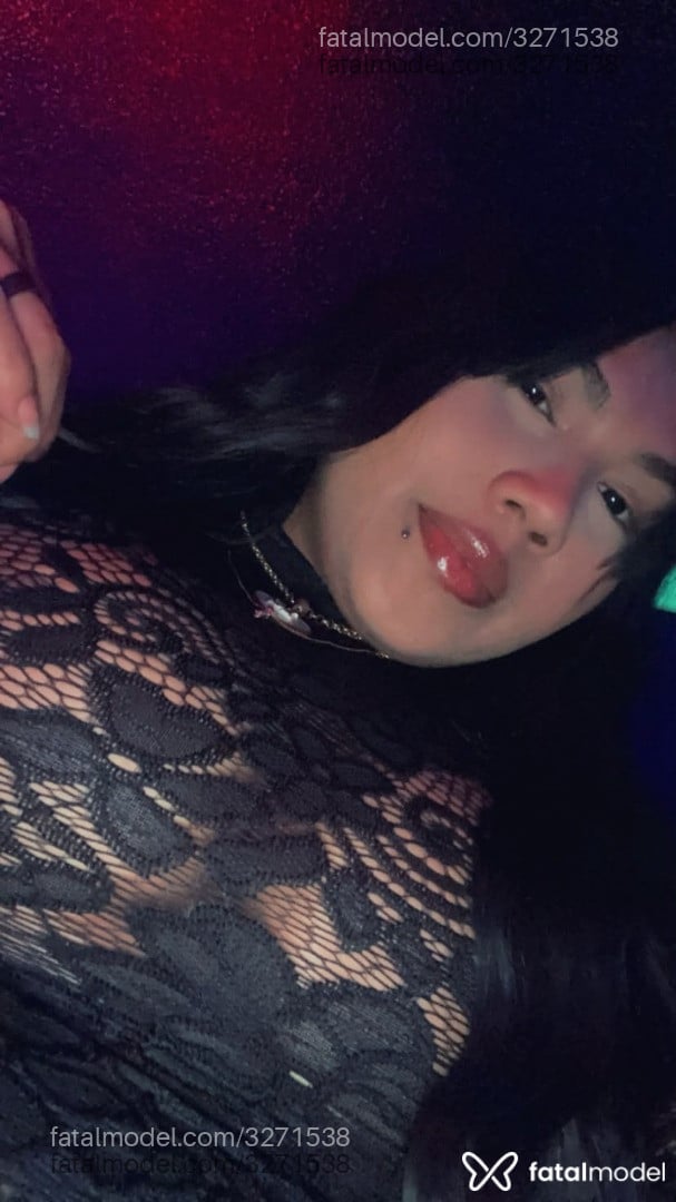 Acompanhante mulher morena (o) de olhos pretos - Indiamanauara