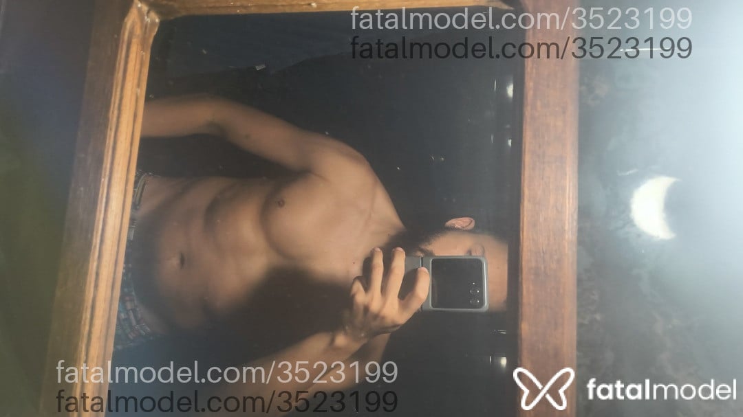 Acompanhante homem morena (o) de olhos pretos - Marcos