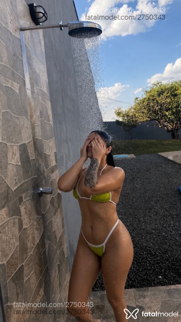 Acompanhante mulher morena (o) de olhos mel - Andressa Saavedra Acompanhante mulher morena (o) de olhos mel - Andressa Saavedra
