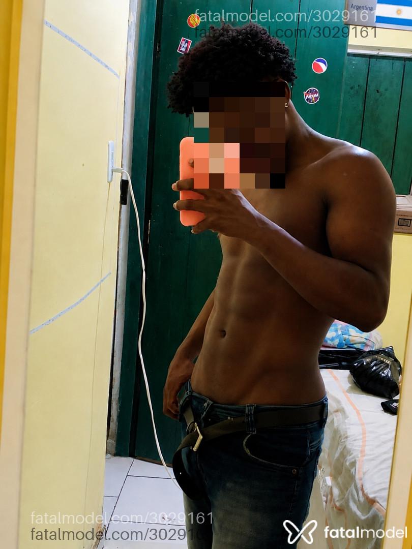 Acompanhante homem morena (o) de olhos castanhos - Emanuel