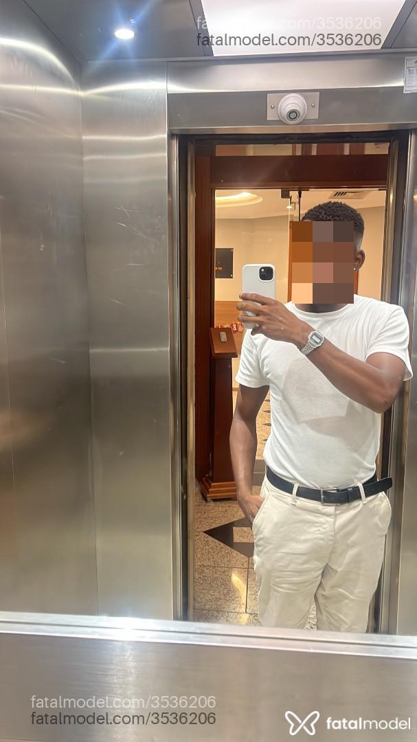 Acompanhante homem morena (o) de olhos castanhos - Pablo