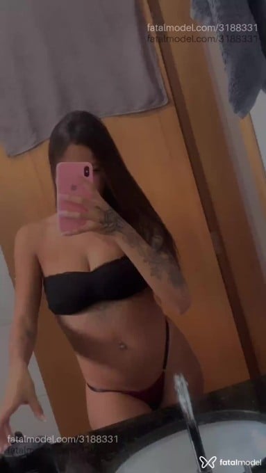 Acompanhante mulher com cabelo castanho de olhos castanhos em Goiânia - Mirella Bueno
