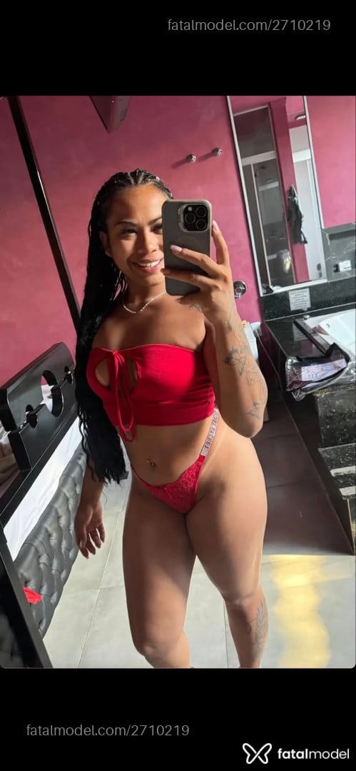 Acompanhante mulher morena (o) de olhos castanhos - Thayna