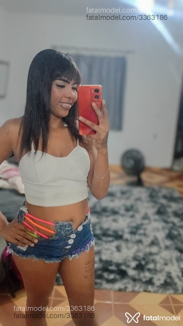 Acompanhante mulher morena (o) de olhos castanhos - Ester