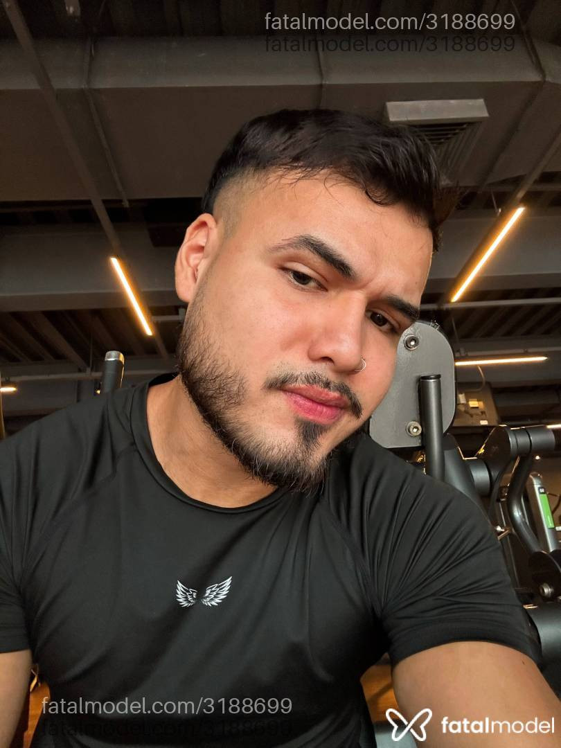 Acompanhante homem morena (o) de olhos castanhos em Rio de Janeiro - Theo Ferraz