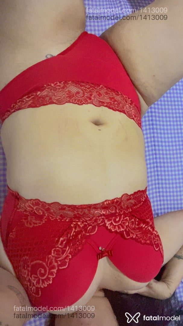 Acompanhante mulher morena (o) de olhos pretos - Talita Souza