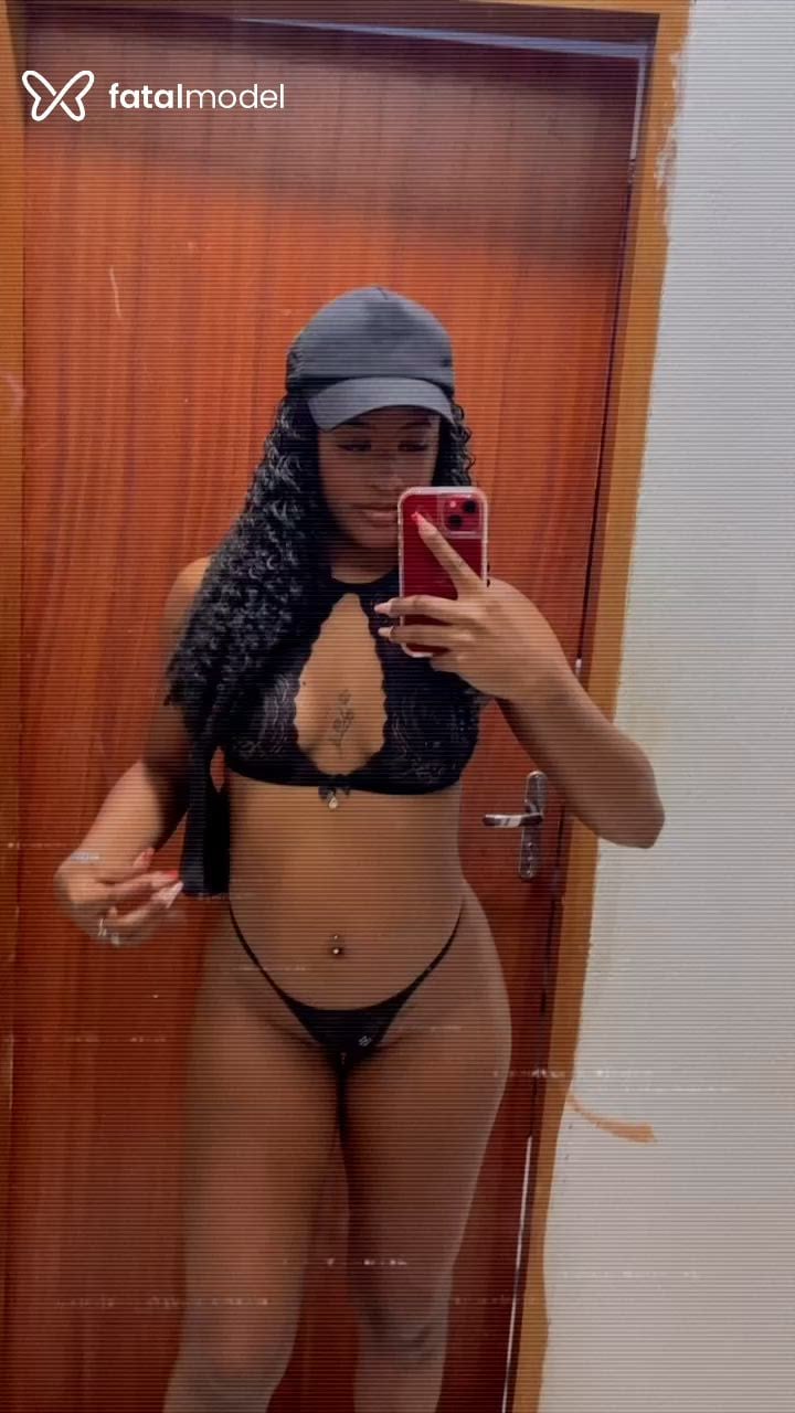 Acompanhante mulher morena (o) de olhos castanhos - Stefane Acompanhante mulher morena (o) de olhos castanhos - Stefane