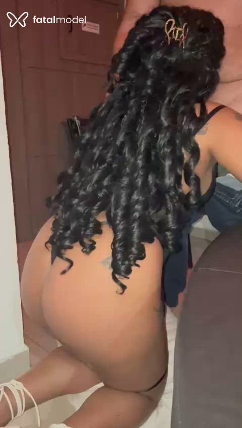 Acompanhante mulher morena (o) de olhos pretos - Casalscorpions