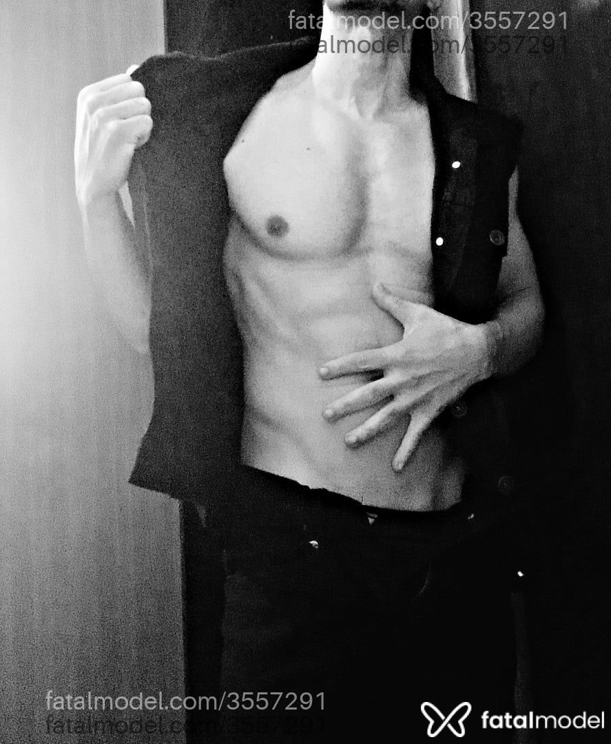 Acompanhante homem com cabelo colorido de olhos mel - Sam Acompanhante homem com cabelo colorido de olhos mel - Sam