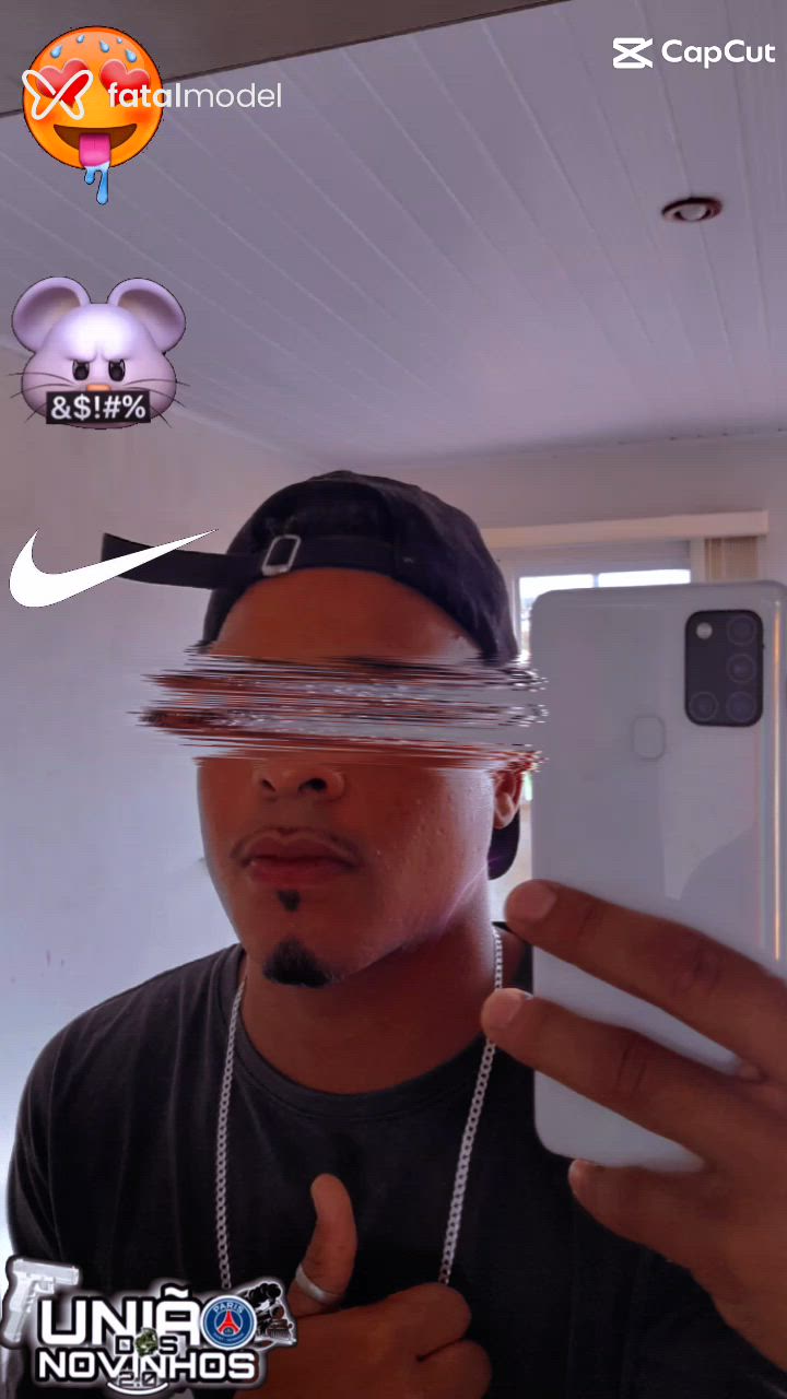 Acompanhante homem morena (o) de olhos castanhos - preto