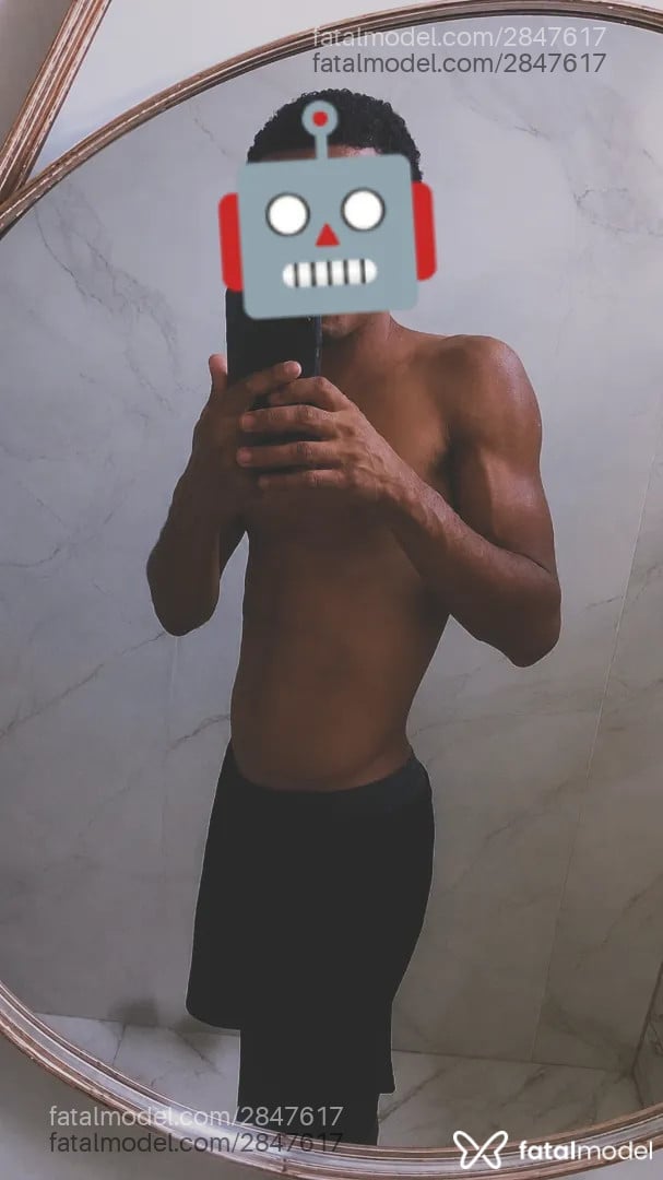 Acompanhante homem morena (o) de olhos pretos - Neguin