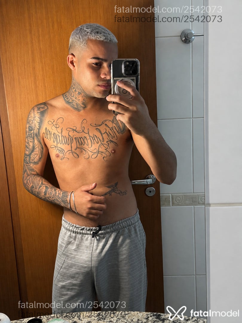 Acompanhante homem morena (o) de olhos pretos - Júnior Duat