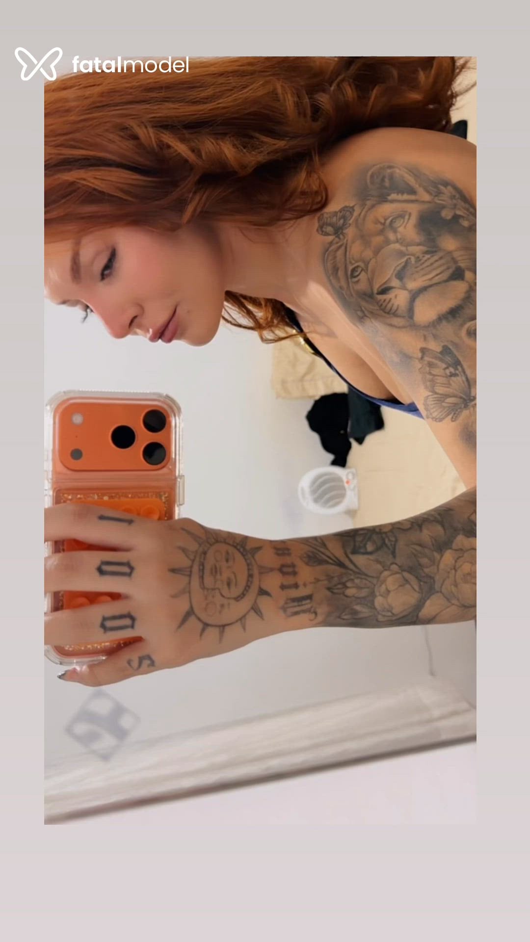 Acompanhante mulher ruiva (o) de olhos castanhos - Mel Fox