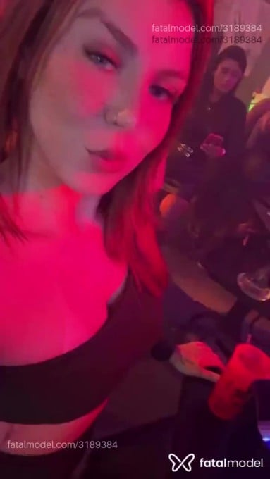 Acompanhante mulher ruiva (o) de olhos cinza em Paranavaí - Penelope Fox