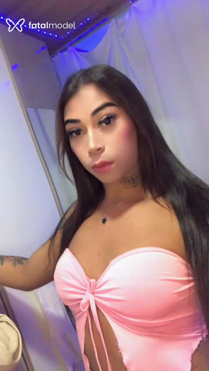 Acompanhante mulher trans com cabelo castanho de olhos castanhos - Tiffany Lima Acompanhante mulher trans com cabelo castanho de olhos castanhos - Tiffany Lima