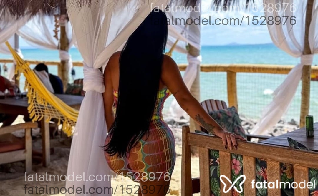 Acompanhante mulher com cabelo castanho de olhos castanhos - Mel