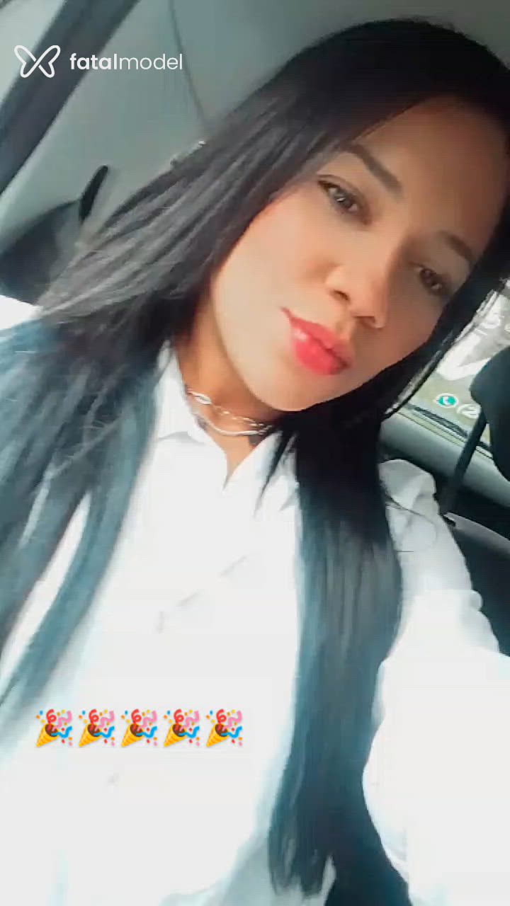 Acompanhante mulher morena (o) de olhos castanhos - Vicky