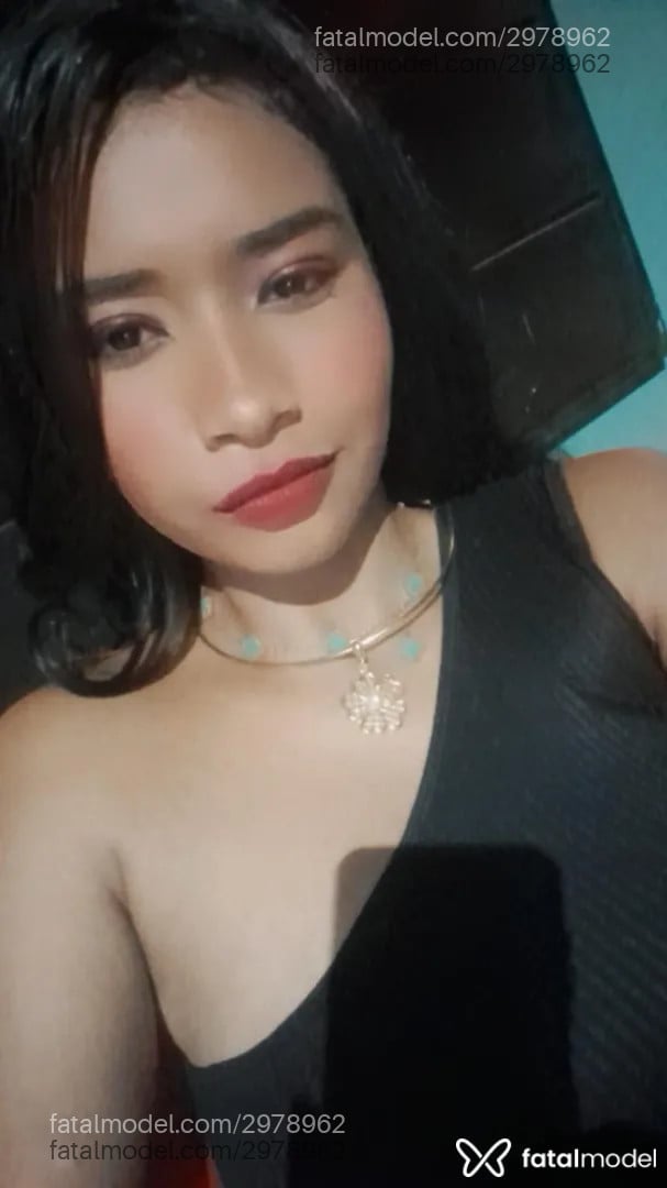 Acompanhante mulher morena (o) de olhos pretos - Yza Souza Acompanhante mulher morena (o) de olhos pretos - Yza Souza