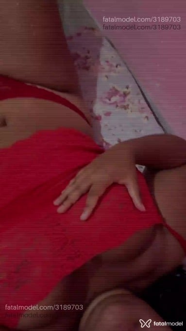 Acompanhante mulher morena (o) de olhos castanhos em Virtual Acompanhante mulher morena (o) de olhos castanhos em Virtual - Fernanda