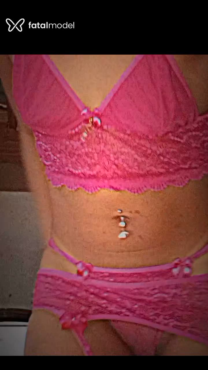 Acompanhante mulher morena (o) de olhos pretos - Penélope
