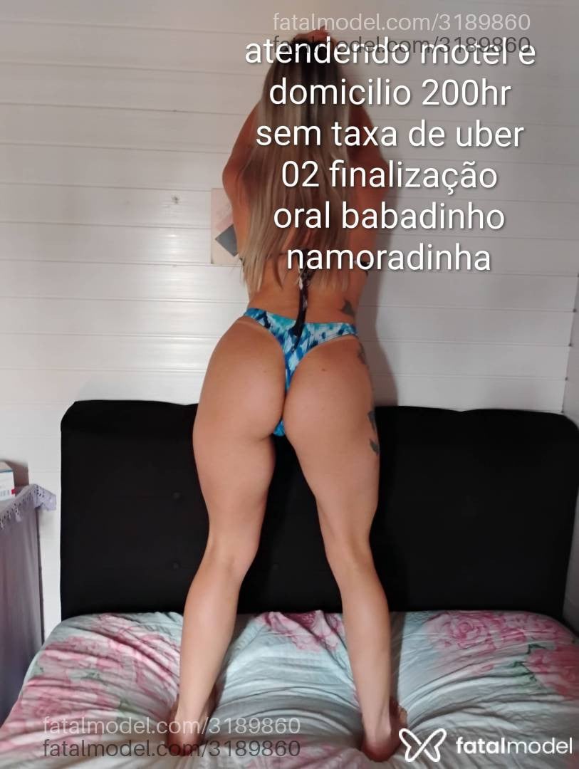 Acompanhante mulher loira (o) de olhos castanhos - Esmeralda