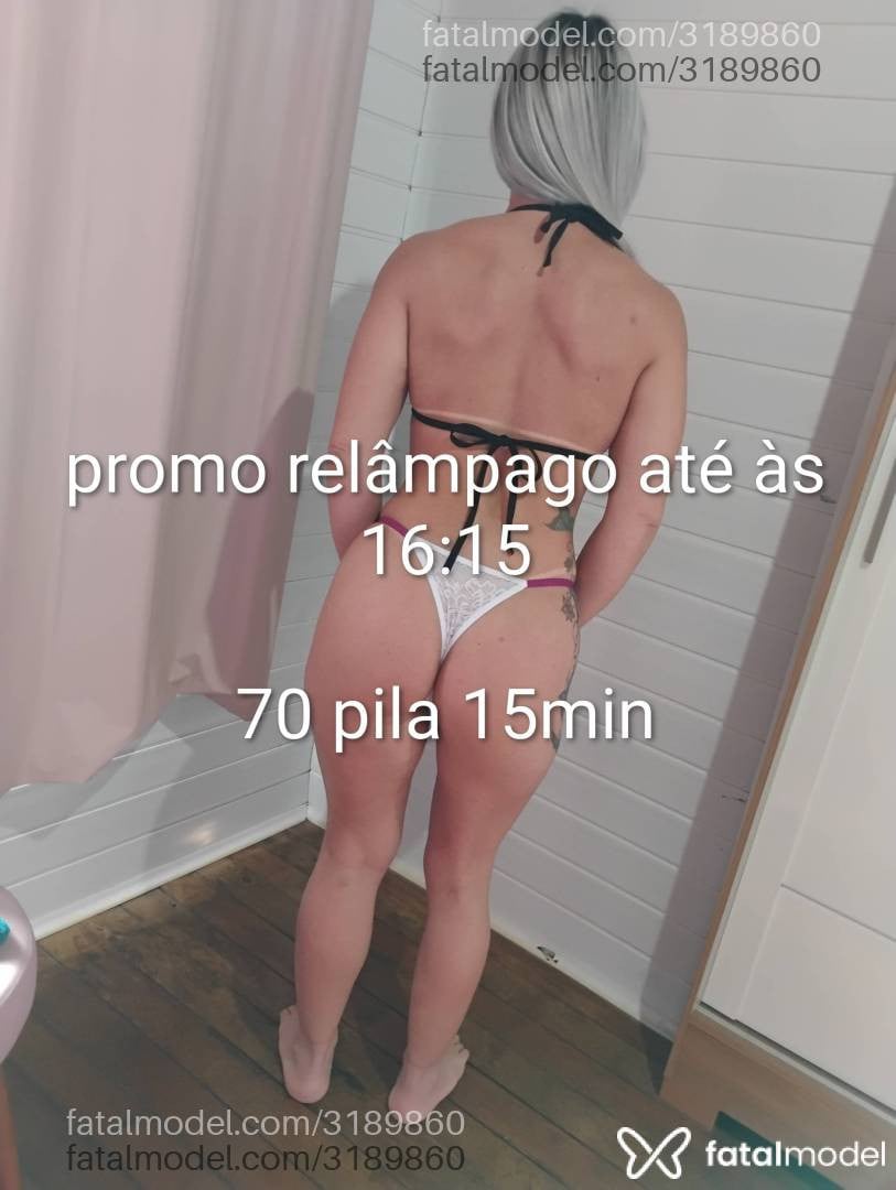 Acompanhante mulher loira (o) de olhos castanhos - Esmeralda