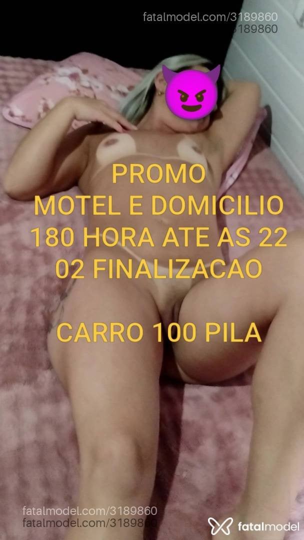 Acompanhante mulher loira (o) de olhos castanhos - Esmeralda