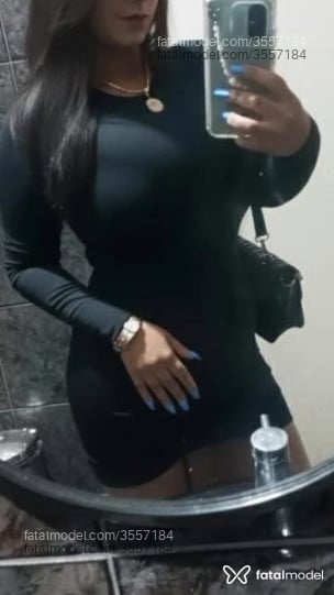 Acompanhante mulher morena (o) de olhos castanhos - Scarlet
