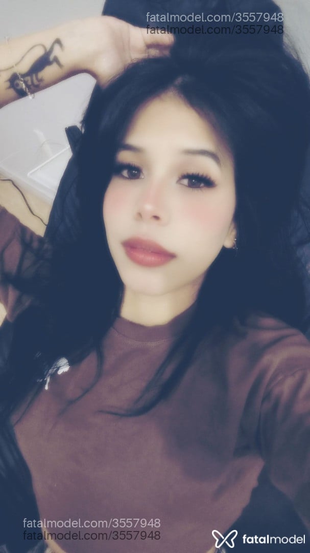 Acompanhante mulher morena (o) de olhos mel - Michelly Acompanhante mulher morena (o) de olhos mel - Michelly